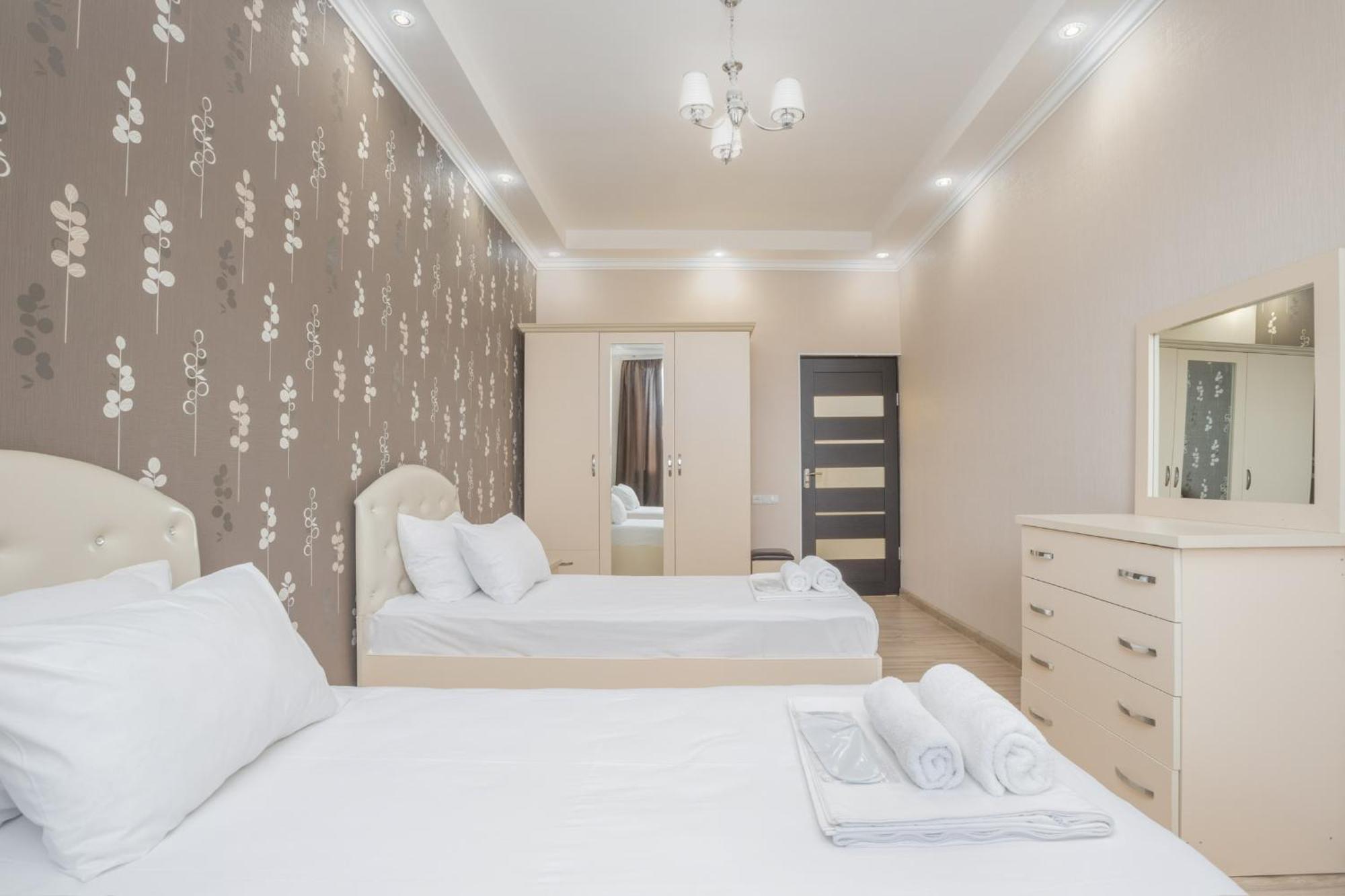 2 Bedrooms 2 Bathrooms Large And Lux Apartment Best Location Yerevan Exterior photo