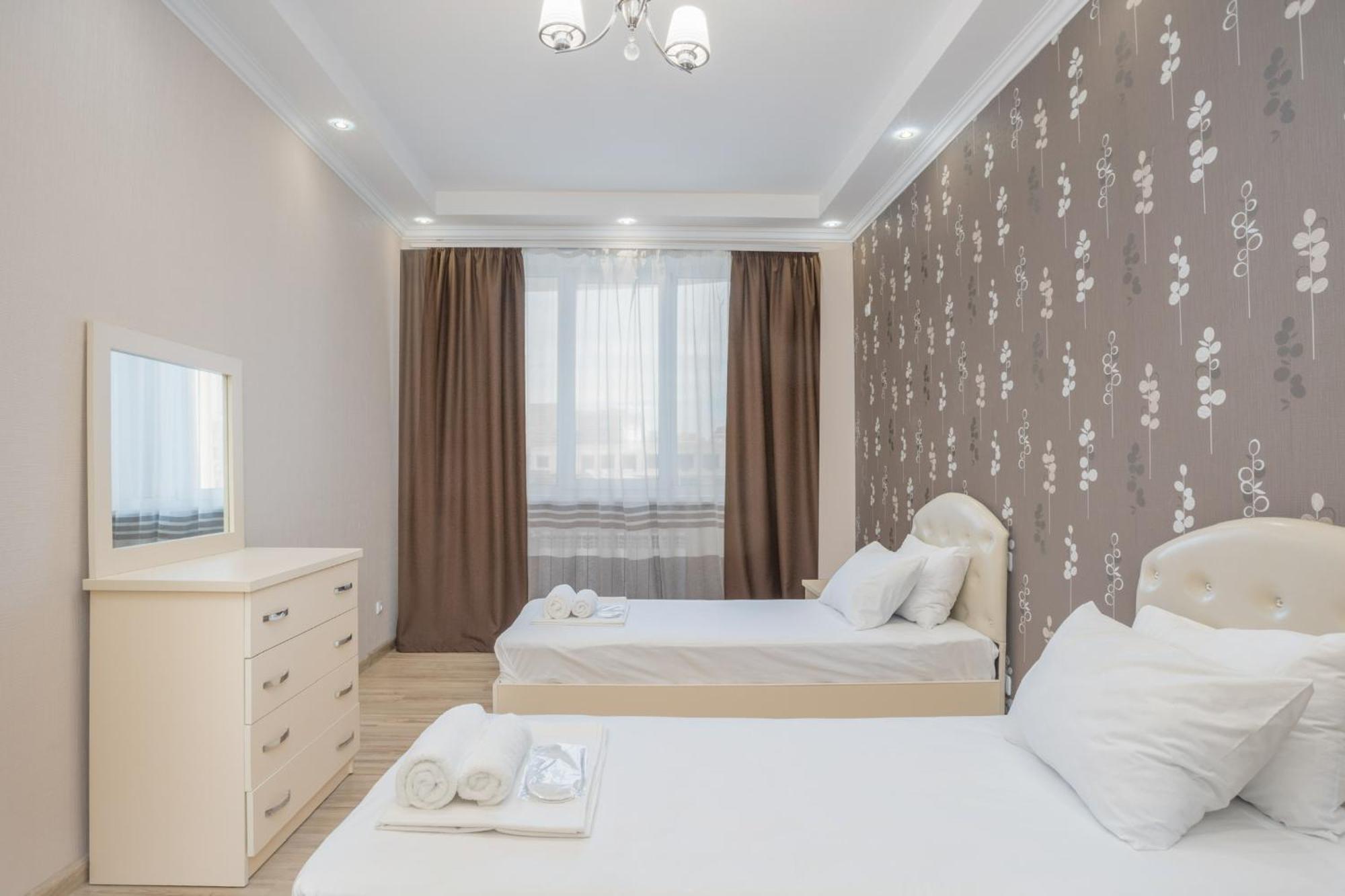 2 Bedrooms 2 Bathrooms Large And Lux Apartment Best Location Yerevan Exterior photo
